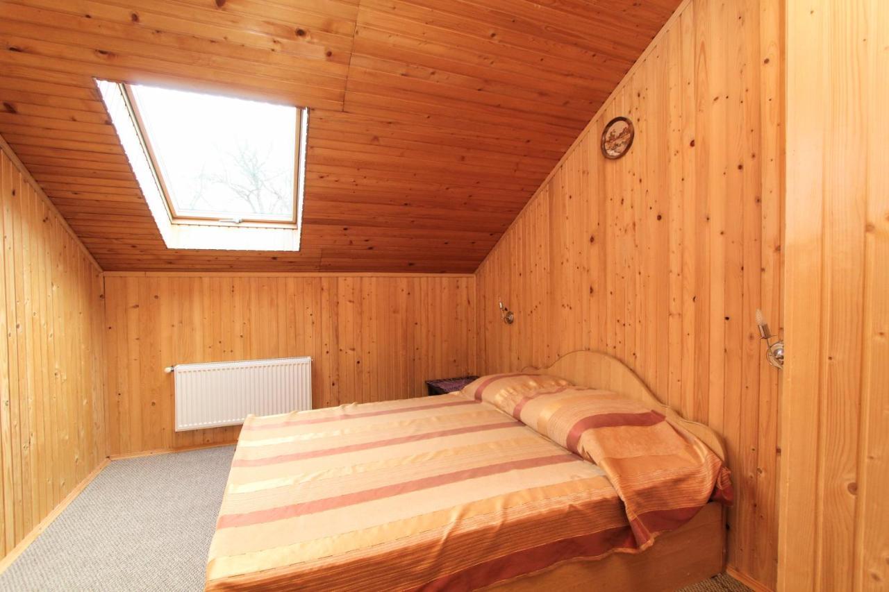 Complex "Shum Lisu" Apartment Tatariv Bagian luar foto