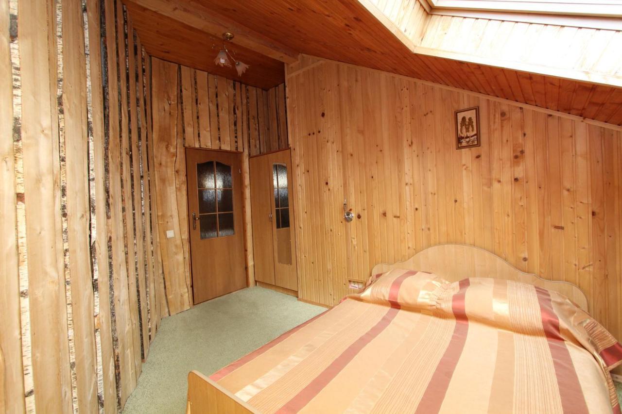 Complex "Shum Lisu" Apartment Tatariv Bagian luar foto