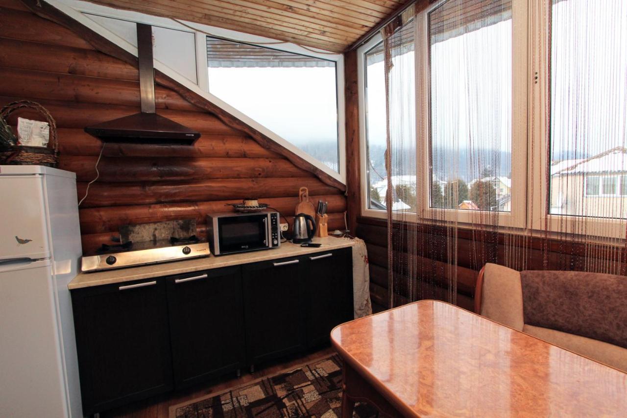 Complex "Shum Lisu" Apartment Tatariv Bagian luar foto
