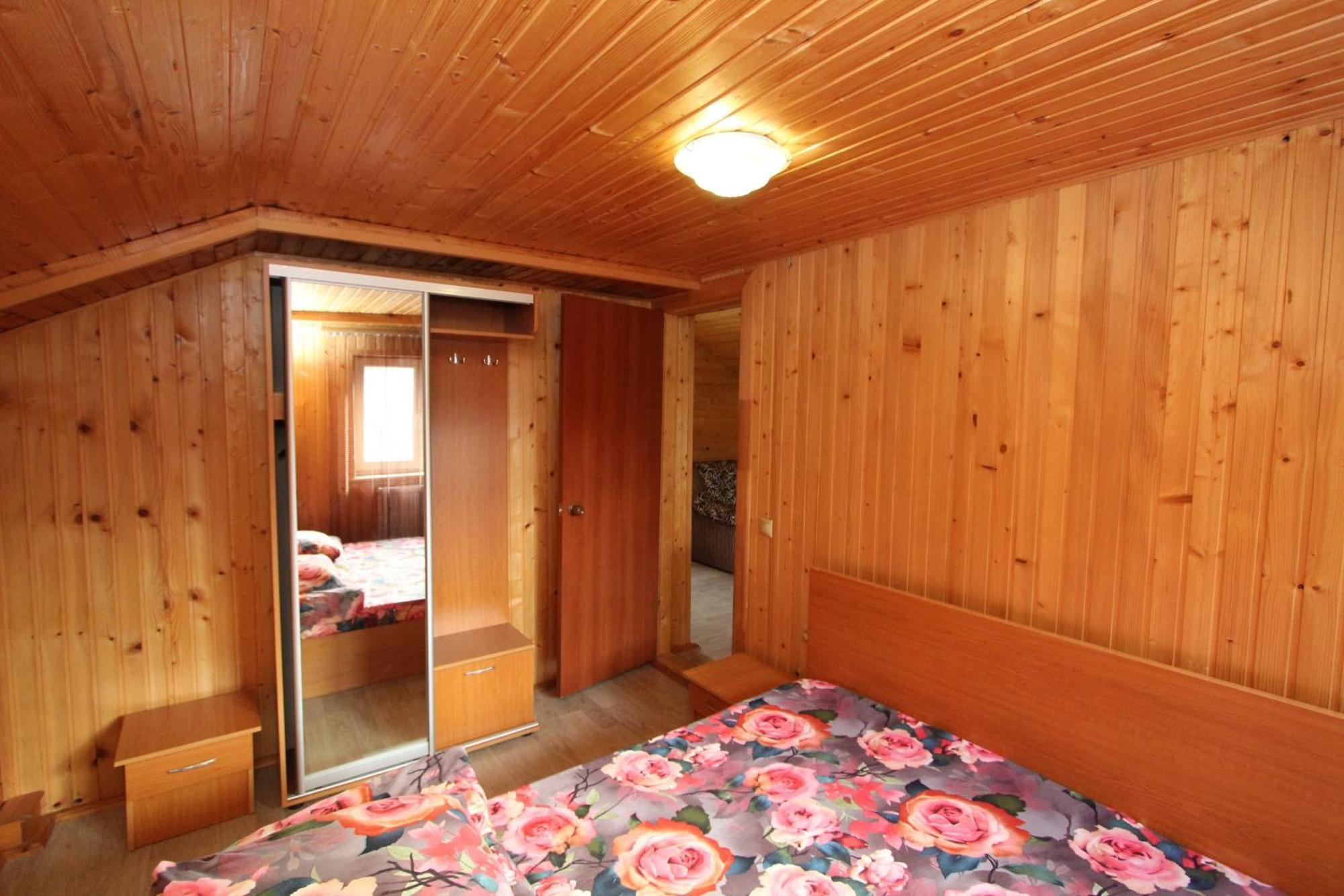 Complex "Shum Lisu" Apartment Tatariv Bagian luar foto